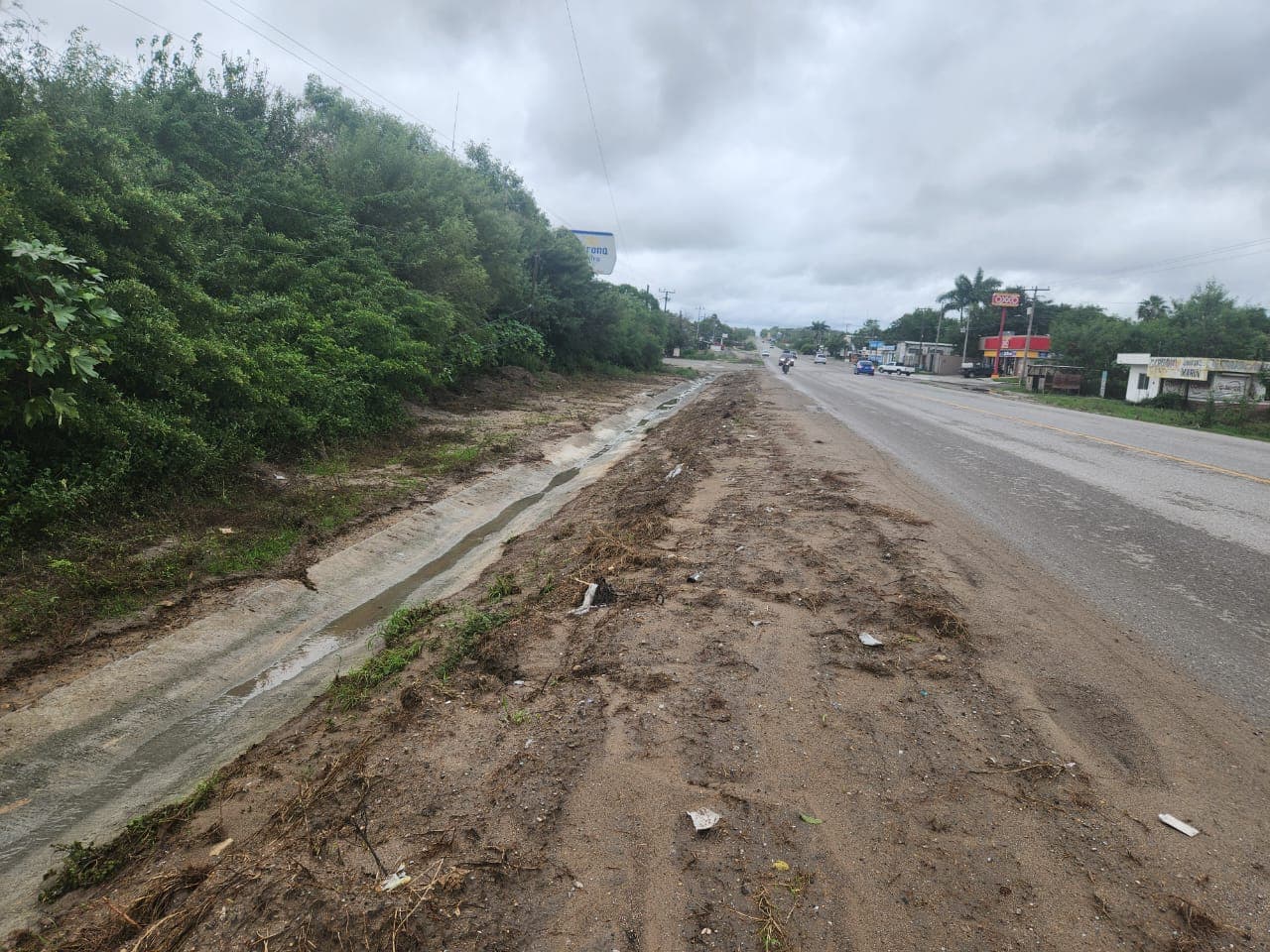 Mantiene Ayuntamiento vigilancia y limpieza de drenes ante lluvias