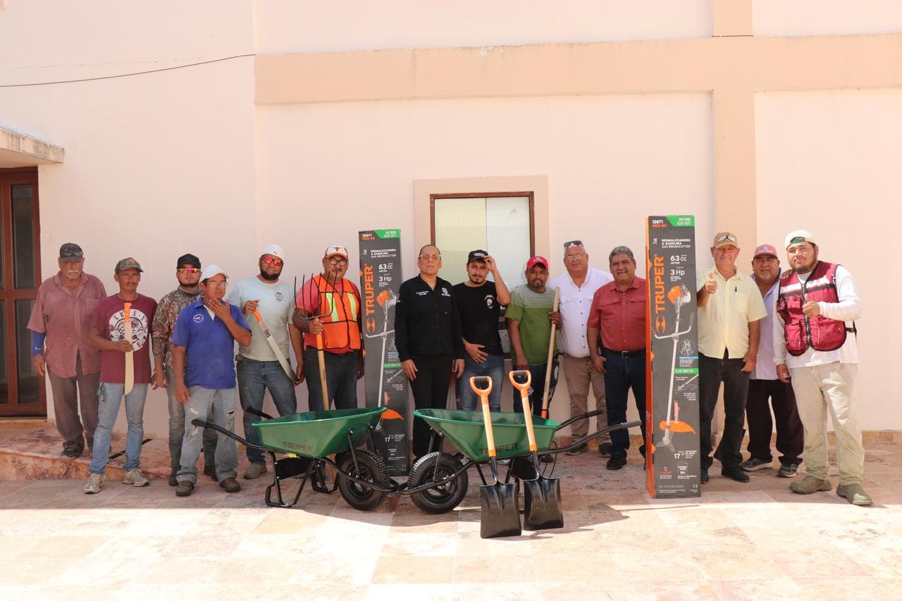 Equipan a Parques y Jardines del Municipio