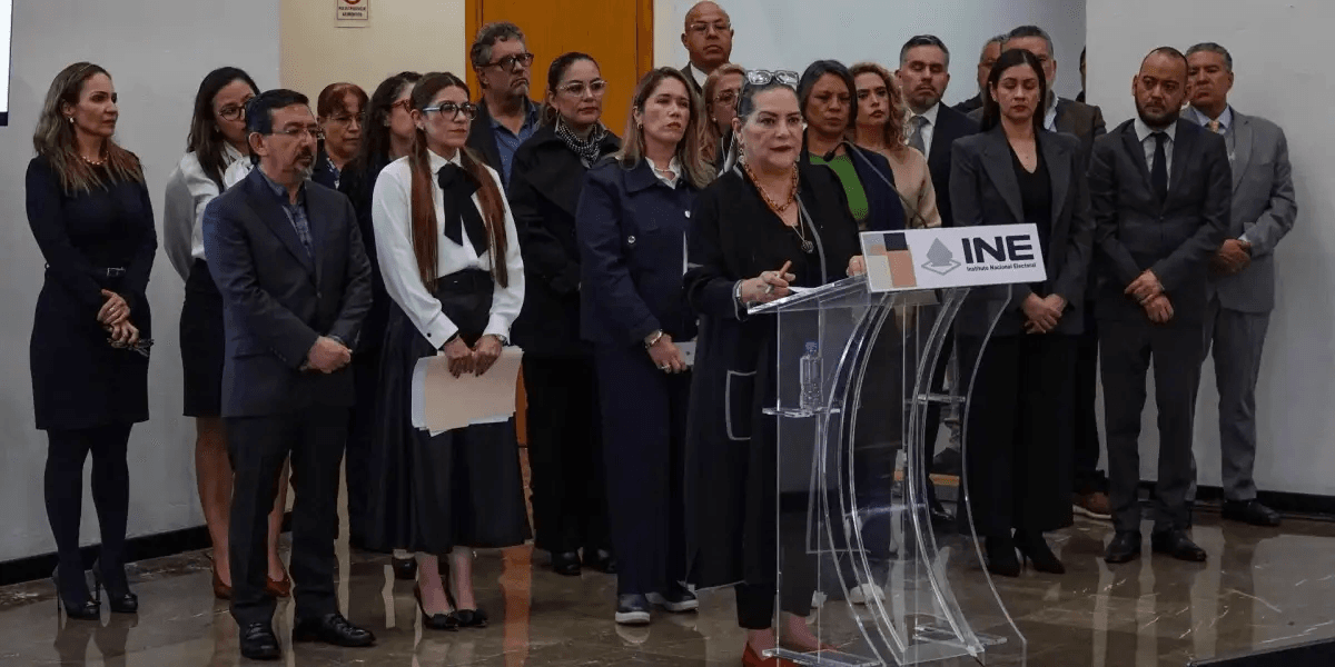 Suman 15 bajas en INE de cercanos de Taddei