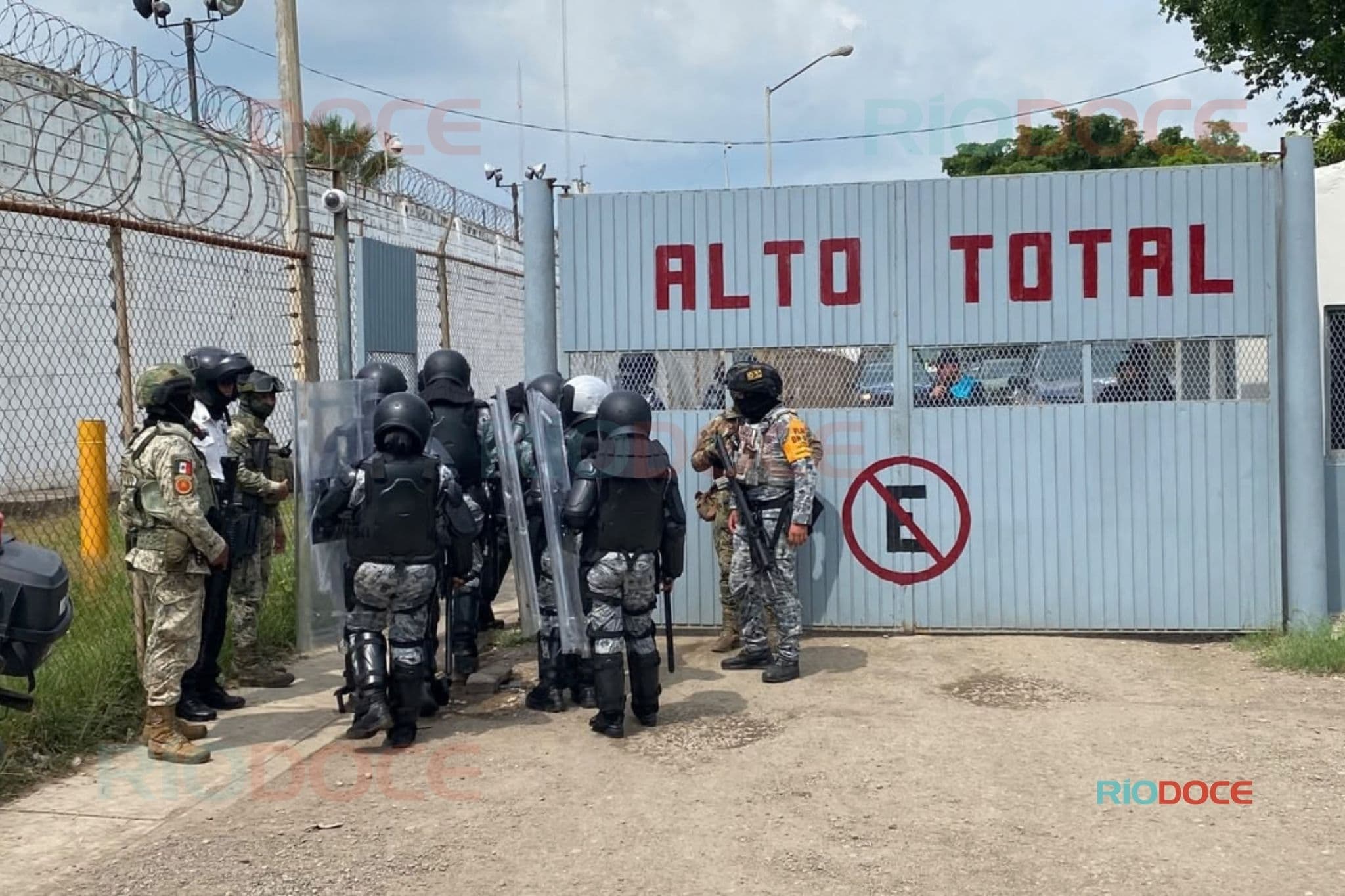 Mueren 9 reos y un bebé por balacera en penal de Mazatlán