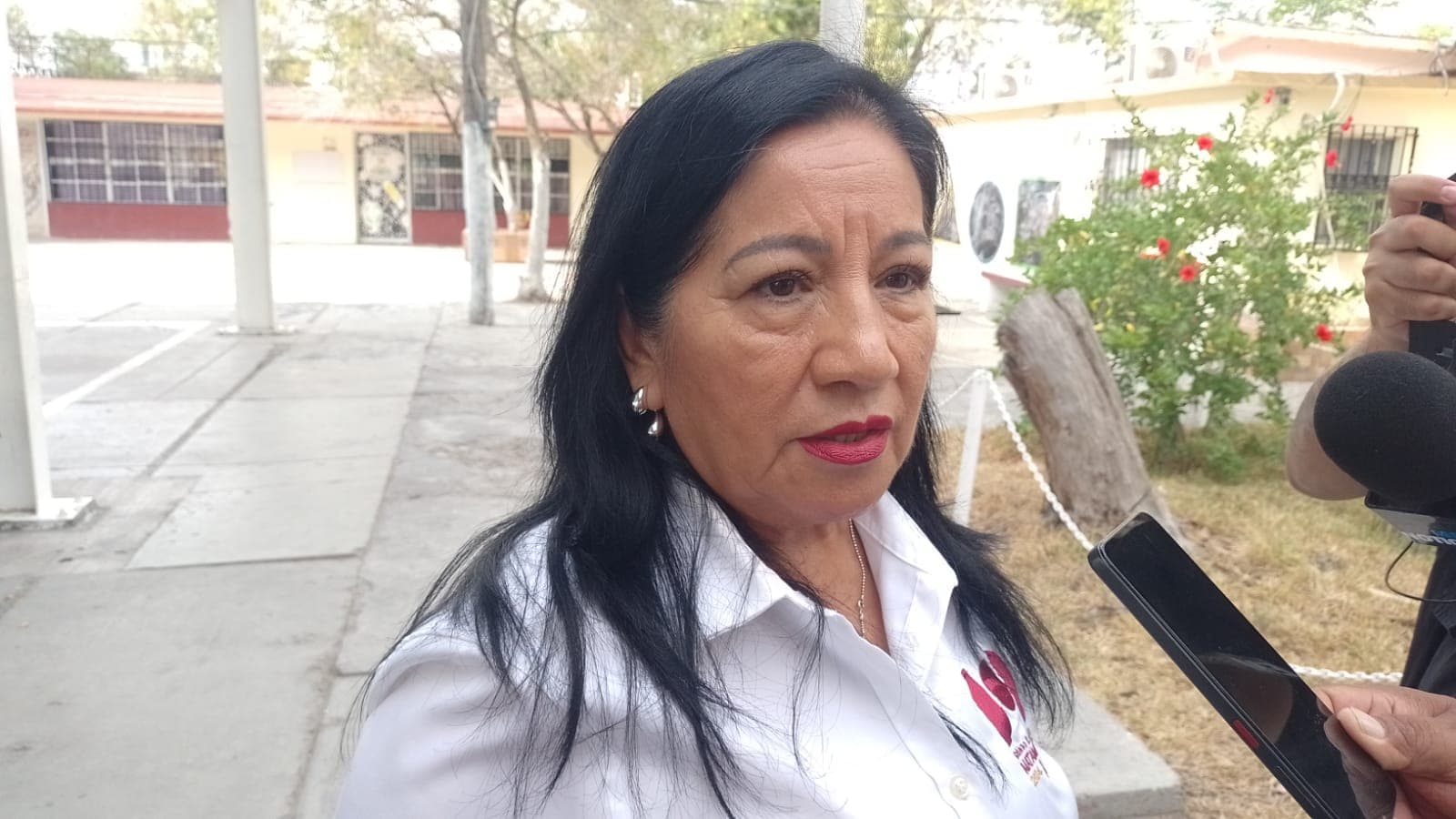 Escuelas de Matamoros regulan uso de celulares para evitar distracciones y riesgos en estudiantes