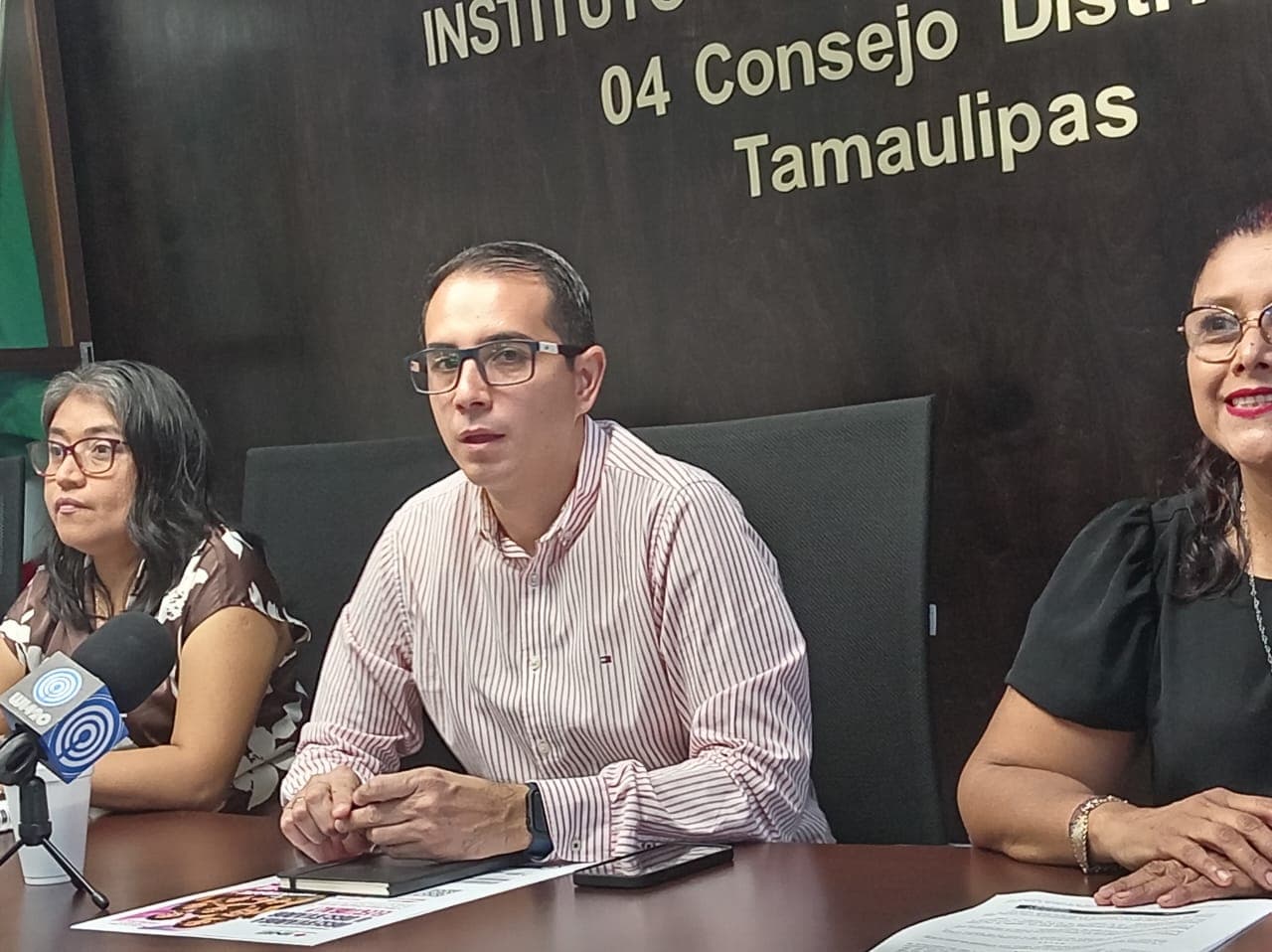 Funcionarios pueden buscar precandidaturas sin dejar sus cargos