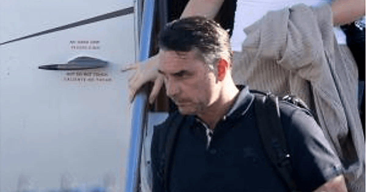 Aliados de Flávio Bolsonaro rechazan su denuncia de fraude