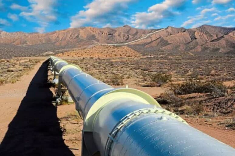 Arabia Saudita reabre oleoducto tras ataques hutíes