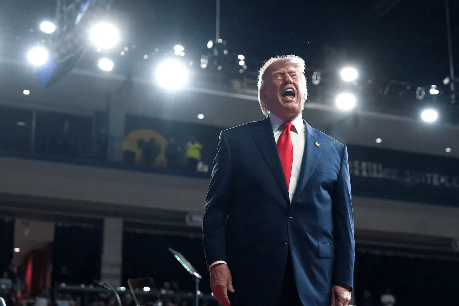 Jueza ordena al gobierno de Trump cancelar anuncios de TV pagados con fondos de los contribuyentes