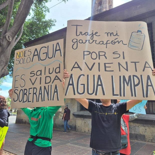 Salen miles, de nuevo, a exigir agua limpia en Jalisco