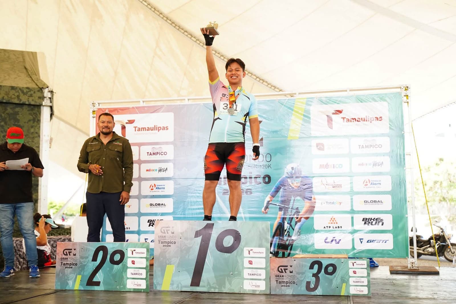 Gana sanfernandense 1er. lugar en “El Gran Fondo Tampico 2026”