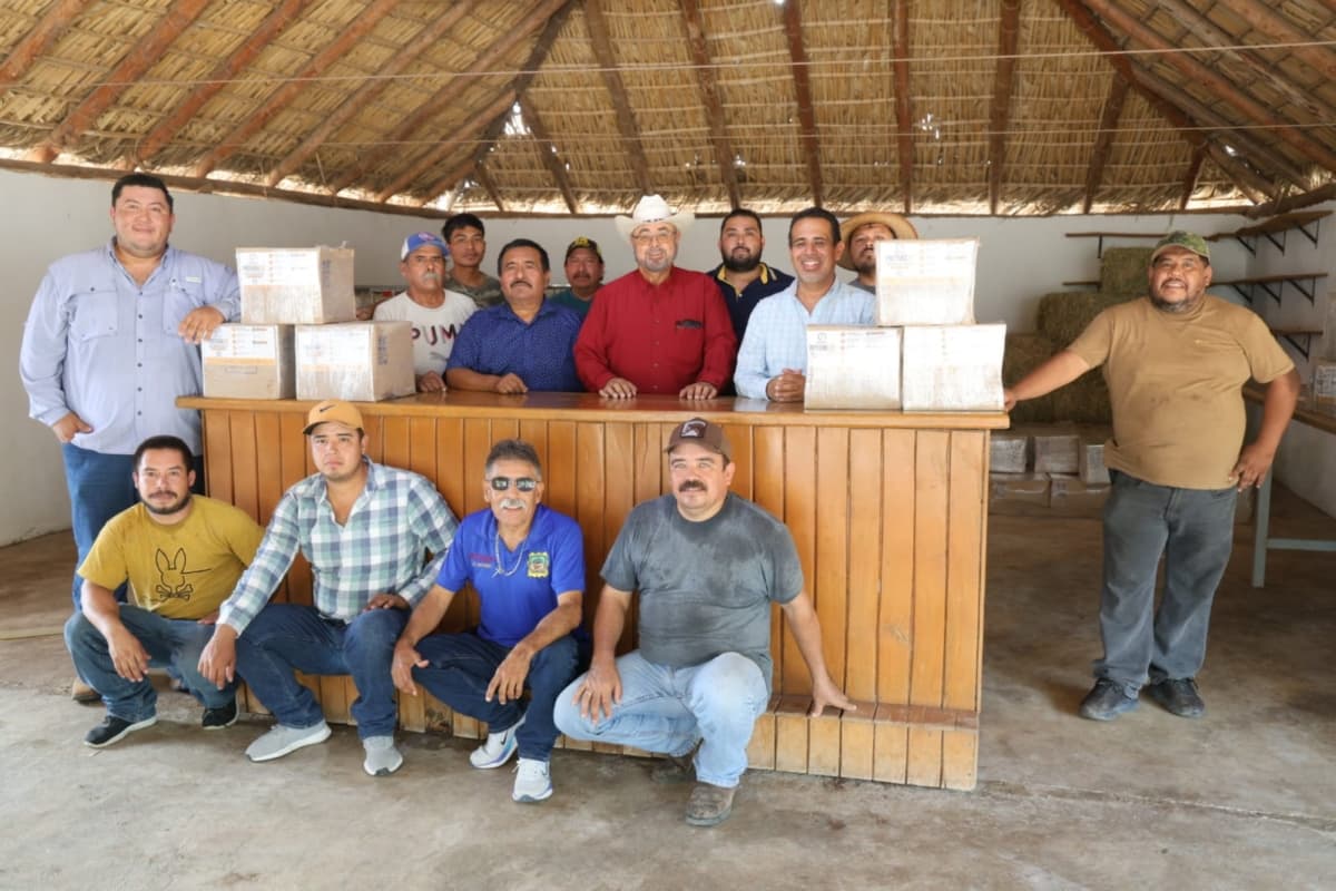 Entregan paquetes tecnológicos nutricionales productores apícolas