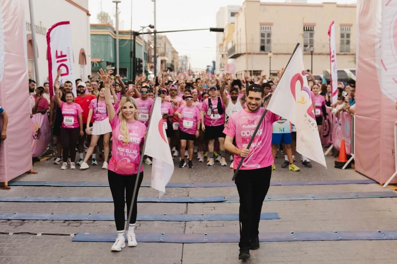 Alberto Granados Fávila y Anita Granados encabezan la carrera 5K Soy PodeRosa y promueven la detección oportuna del cáncer de mama