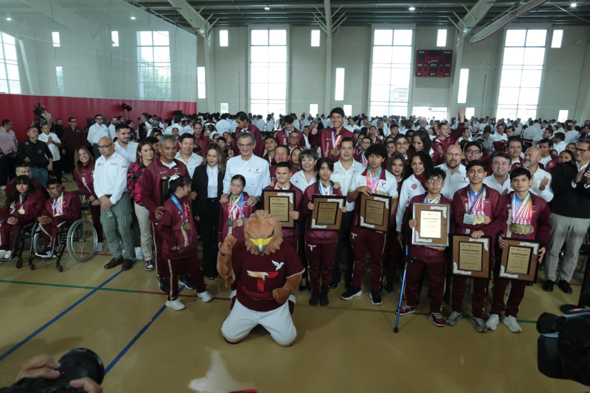 Reconoce Américo a medallistas paralímpicos y anuncia aumento de apoyos a deportistas y entrenadores
