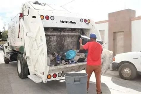 Camiones de basura retrasan el servicio en algunas colonias por las lluvias