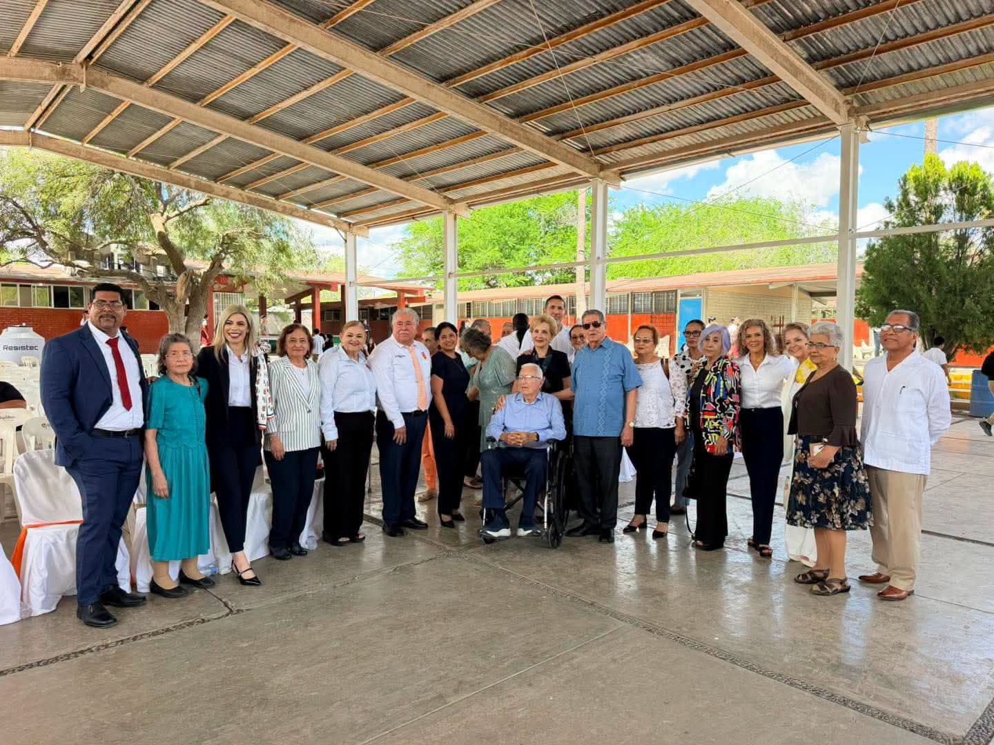 Plantel Belisario Domínguez homenajeó a maestros fundadores y exalumnos