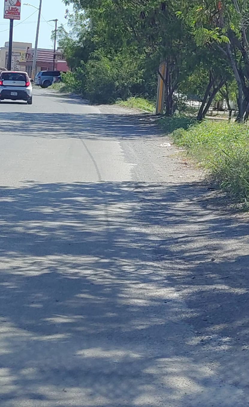 Vecinos alertan por riesgo de accidentes en el cruce de Constituyentes y 12 de Marzo