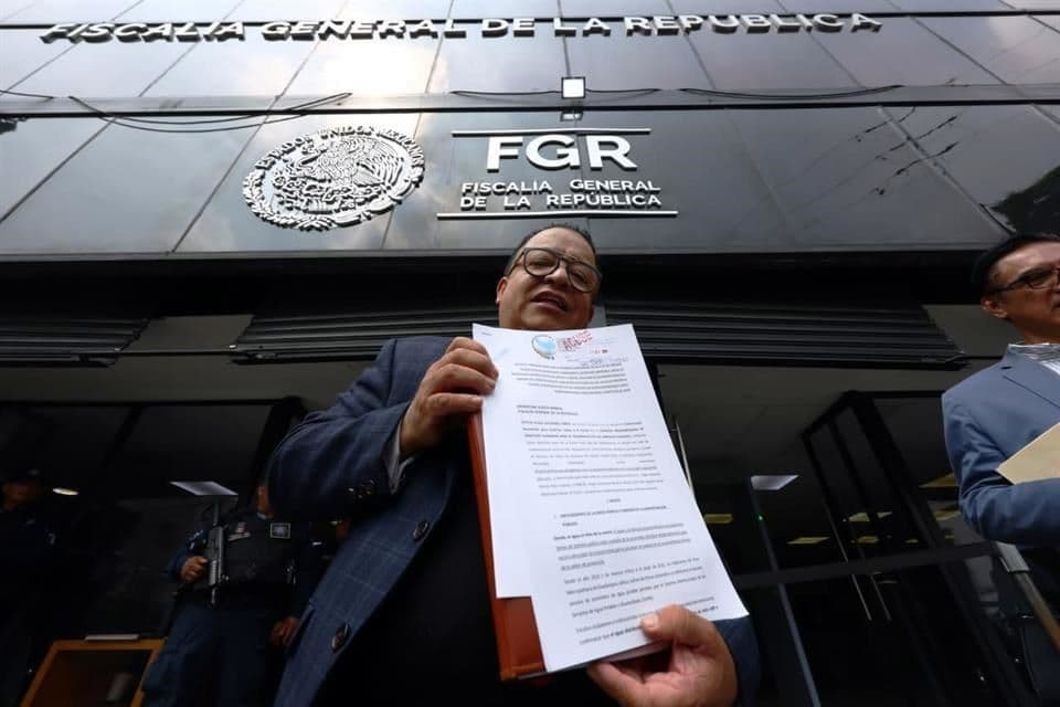 Denuncian a gobernador de Jalisco ante la FGR