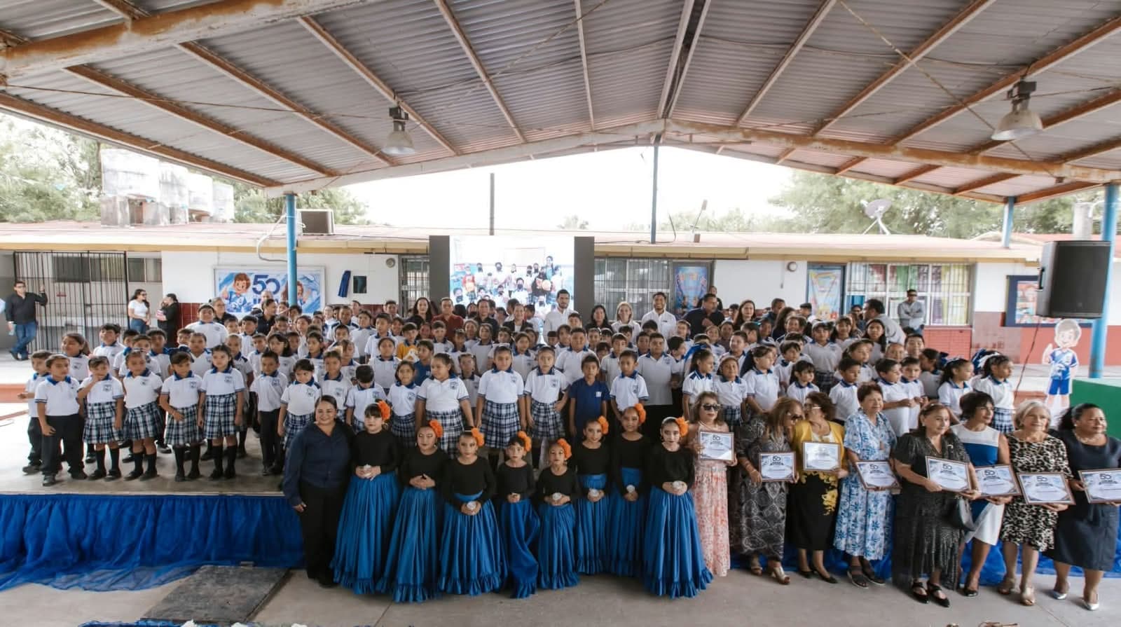 José Alberto Granados Fávila encabeza celebración por los 50 años de la primaria Ignacio Ramírez