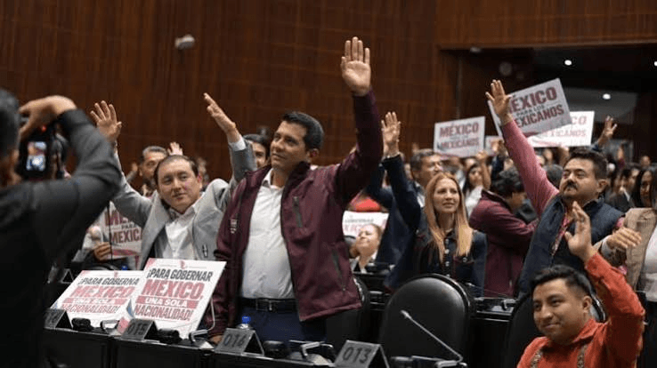 Avalan el prohibir doble nacionalidad