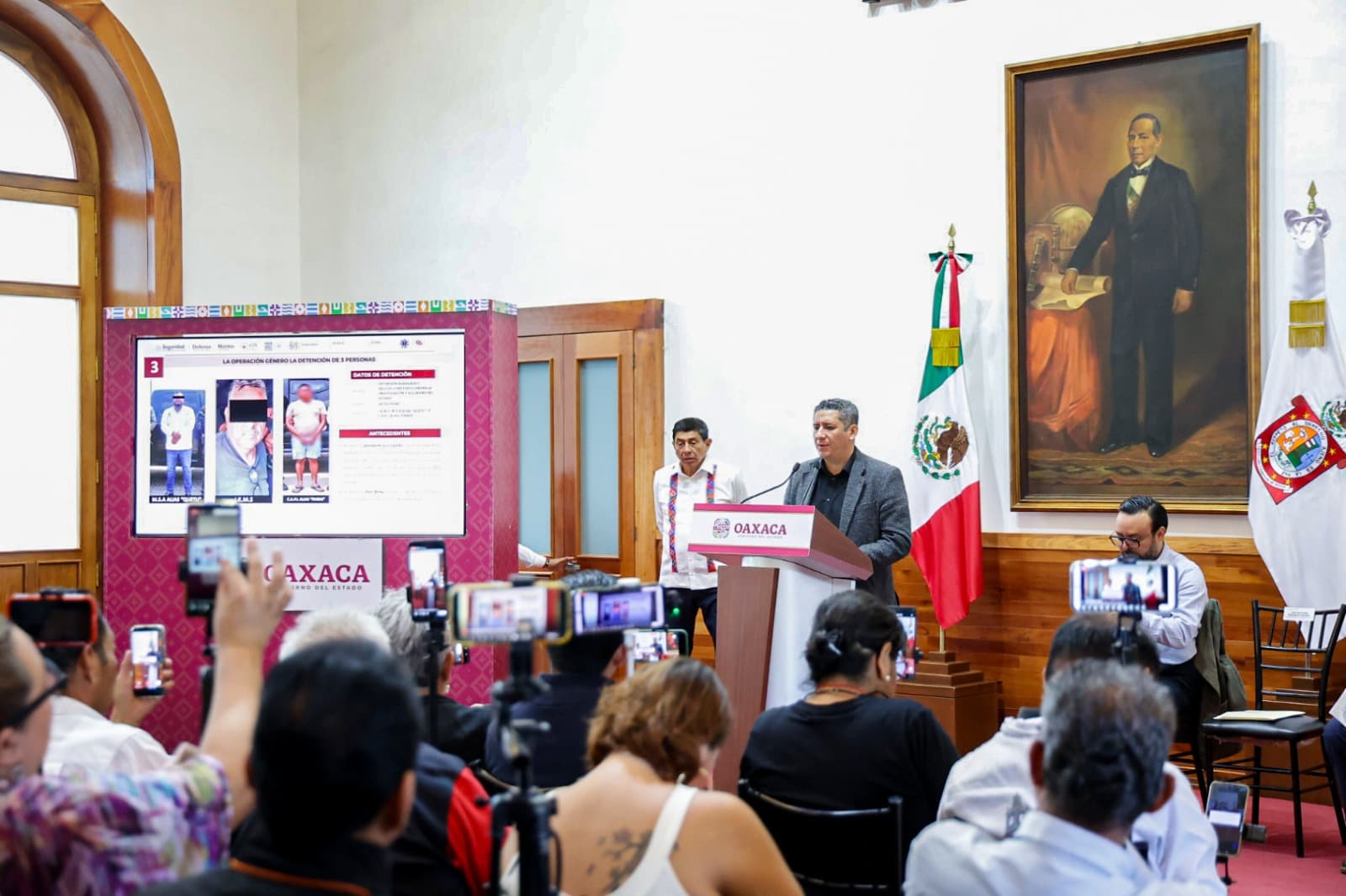 Los Cromos crecieron al amparo político